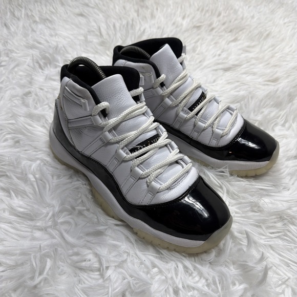 Air Jordan‎ 11  DMP Gratitude Sz 7Y Black White Mid Sneakers Shoes 378038-170 main image 10